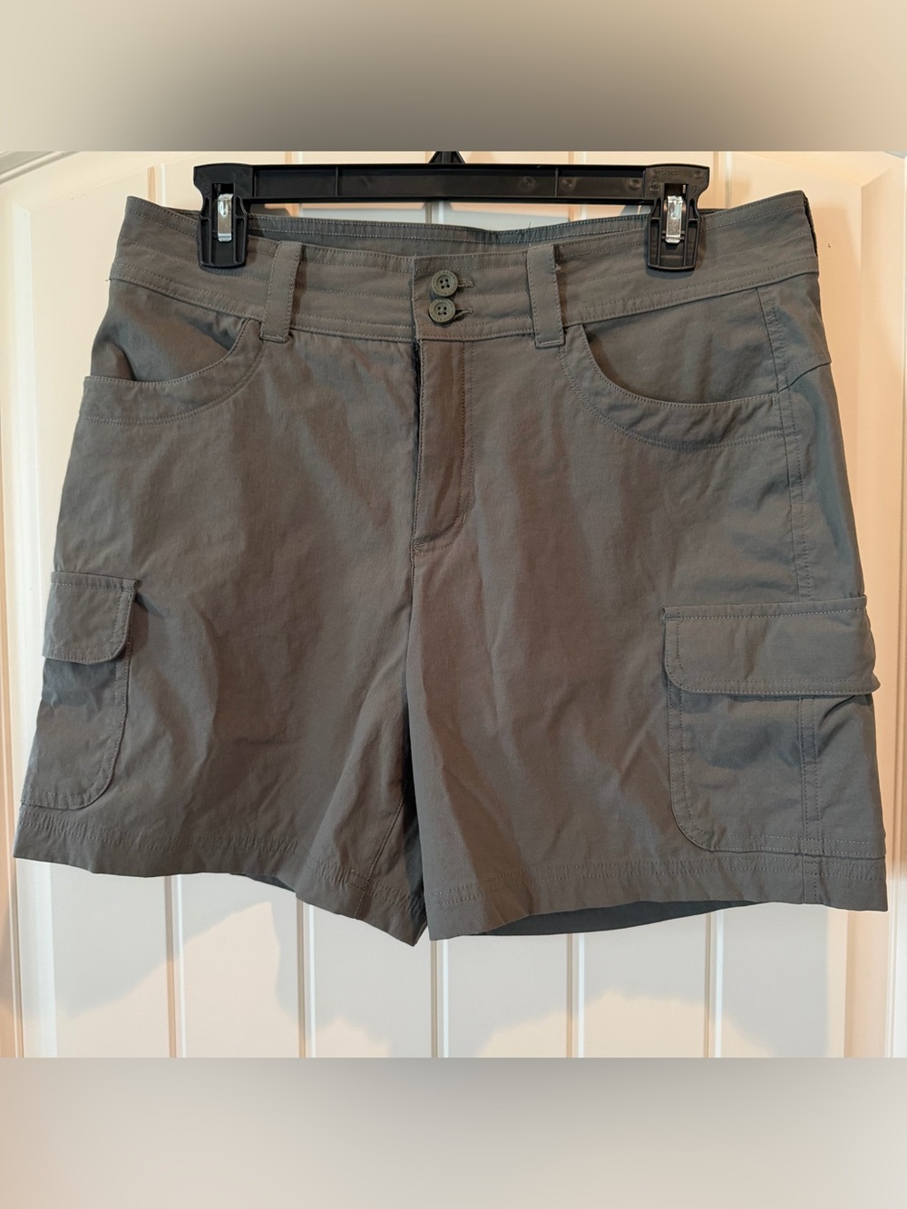 Eddie Bauer Women's Cargo Shorts Size 8